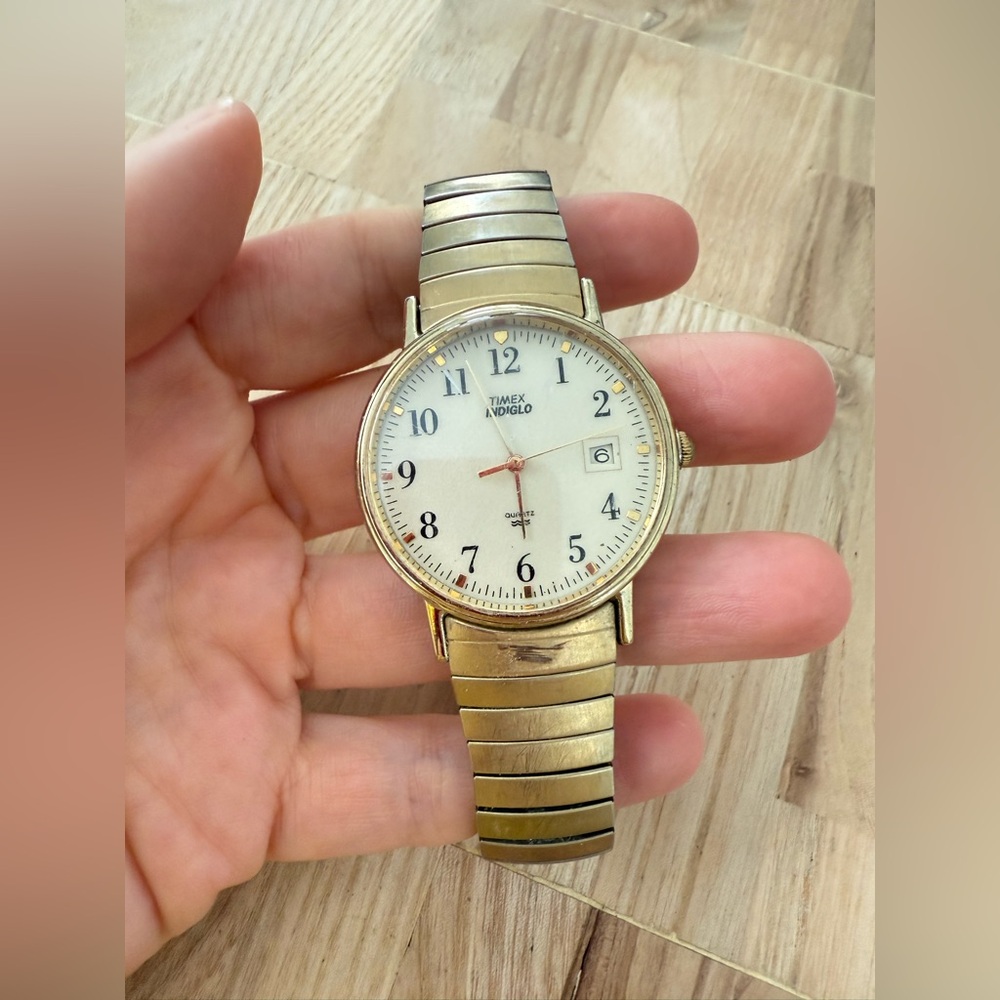 VINTAGE Timex men’s gold tone watch NEW BATTERY